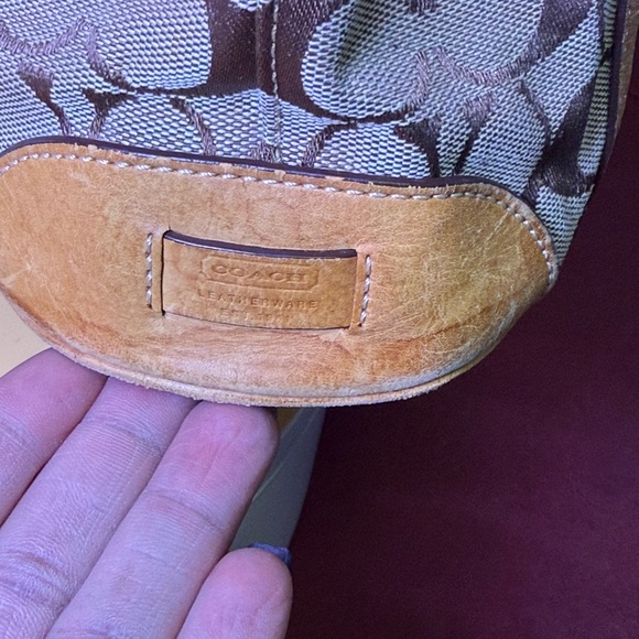 FINAL MARKDOWN Coach City Tote with Signature Logo in Tan and Brown - Picture 4 of 16